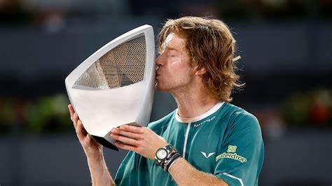 Rublev downs Auger.